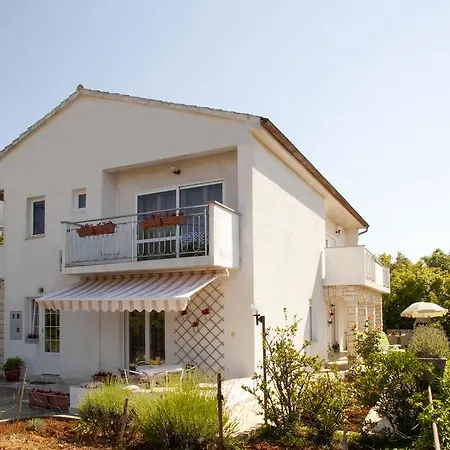 Apartments Marija Vrbnik Exterior photo