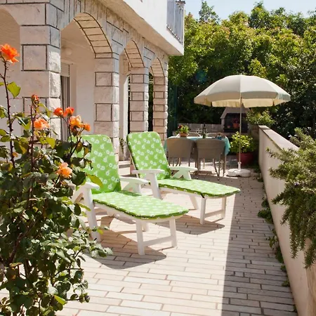 Apartments Marija Vrbnik Exterior photo